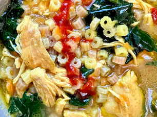 Sopa de pollastre, moniato, gingebre i cúrcuma