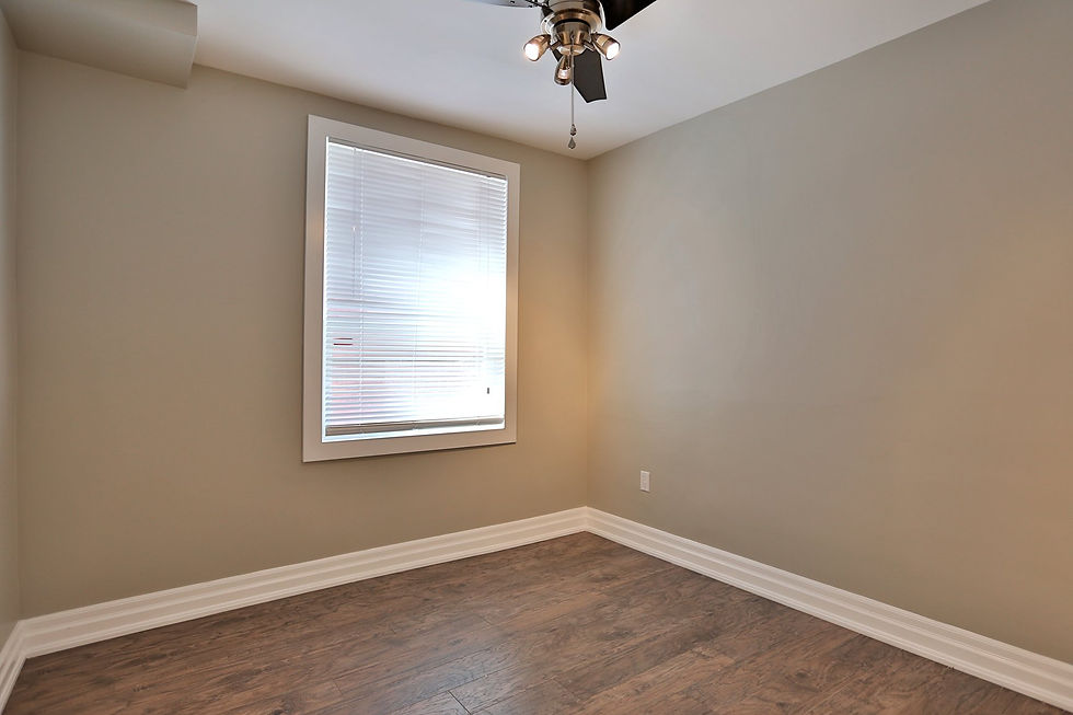 5b) Unit 2 Bedroom (after)