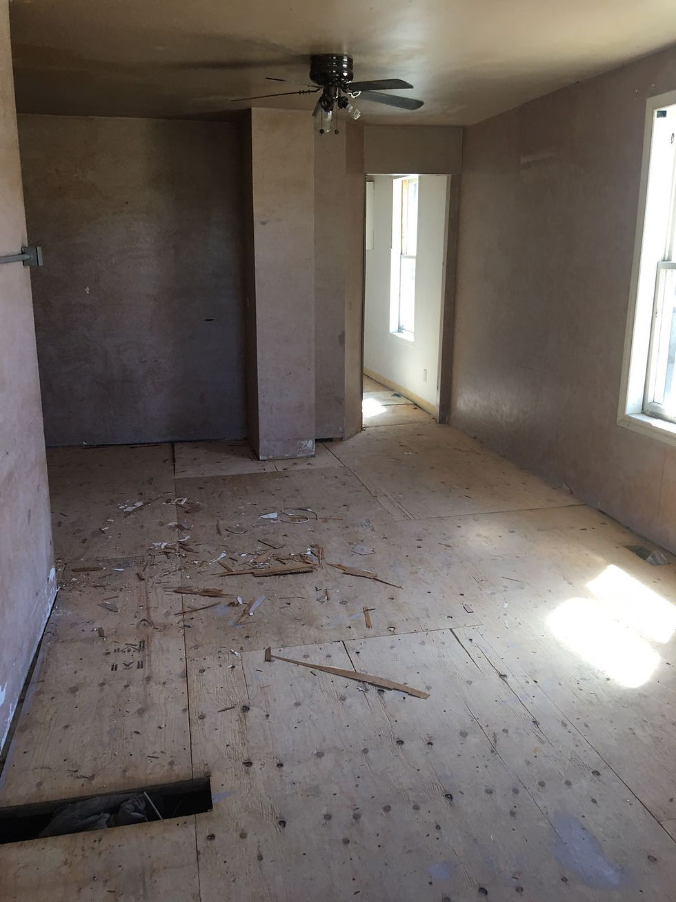 4a) Unit 2 kitchen (before)