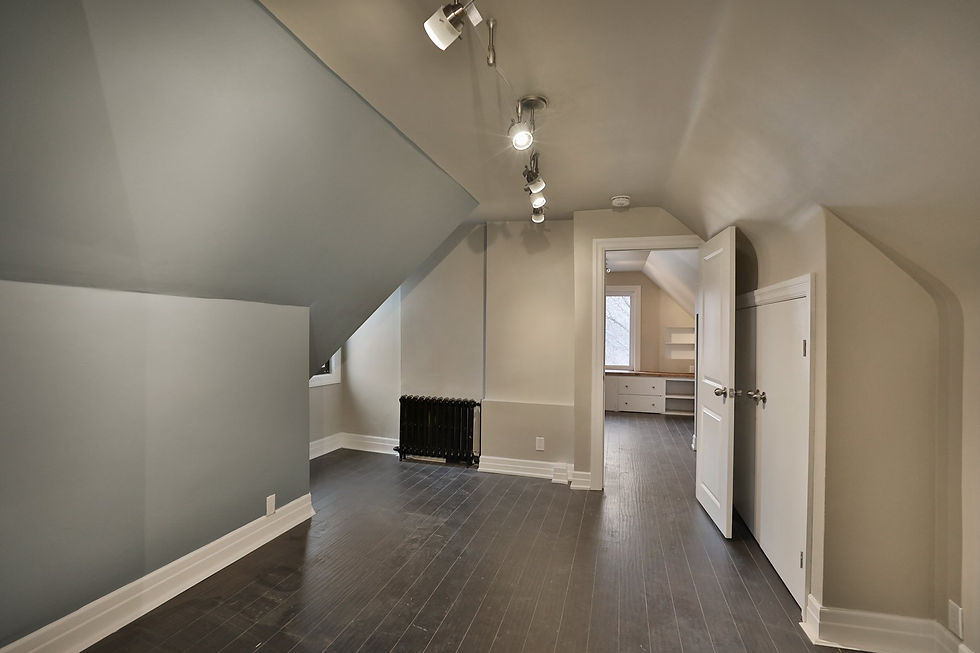 4b) Unit 2 Living (after)