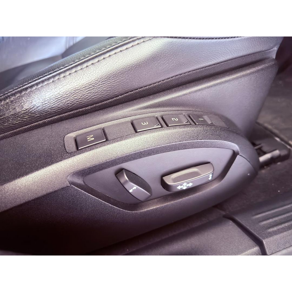Thumbnail: 2016 Volvo V40 2.0 T5