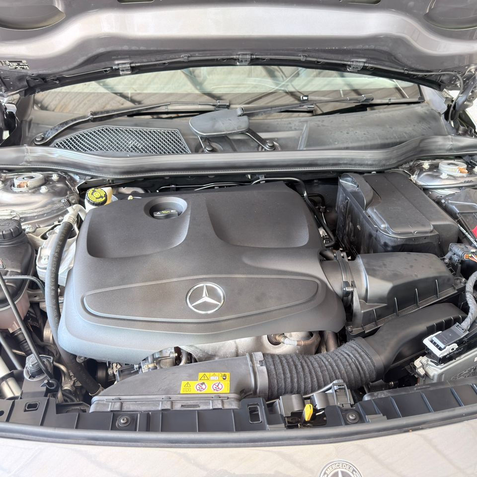 Thumbnail: 2018 Mercedes-Benz GLA200 1.6 car king *OTR without insurance & road tax