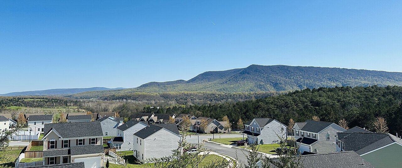 Signal Knob, the north end of Massanutten Mountain, seen from Strasburg, Virginia.