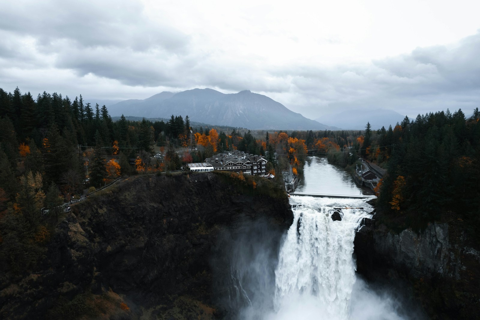 Snoqualmie Falls, Salish Lodge, and Mount Si in fall