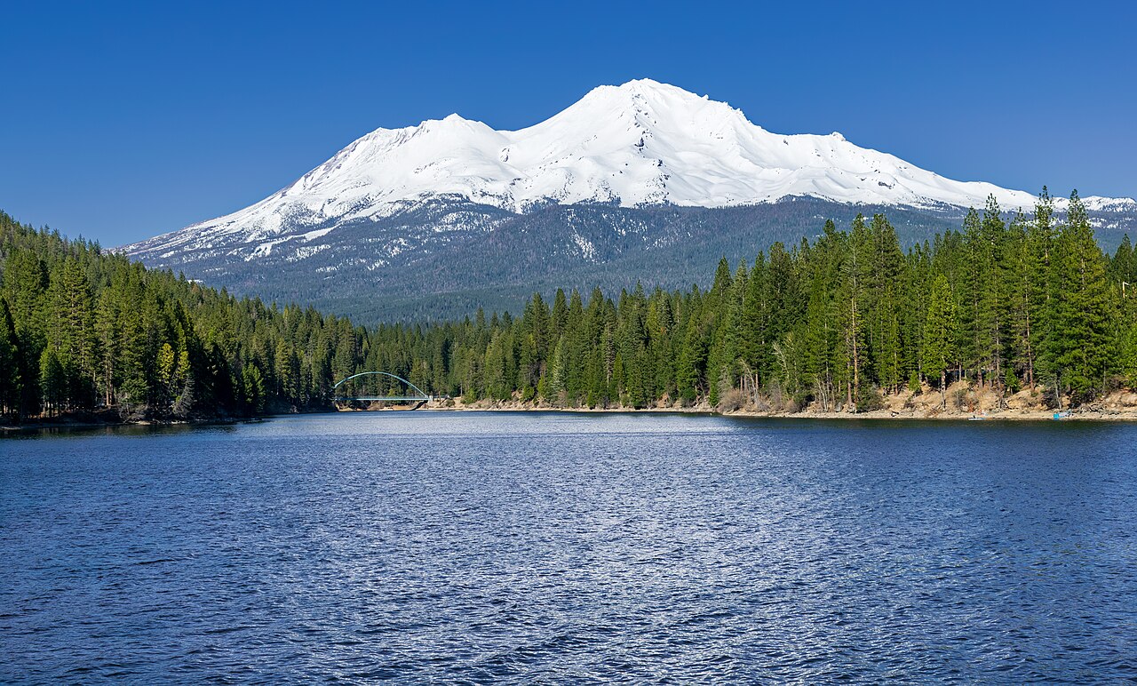 Mount Shasta and Lake Siskiyou with the Wagon Creek bridge, March 2024
