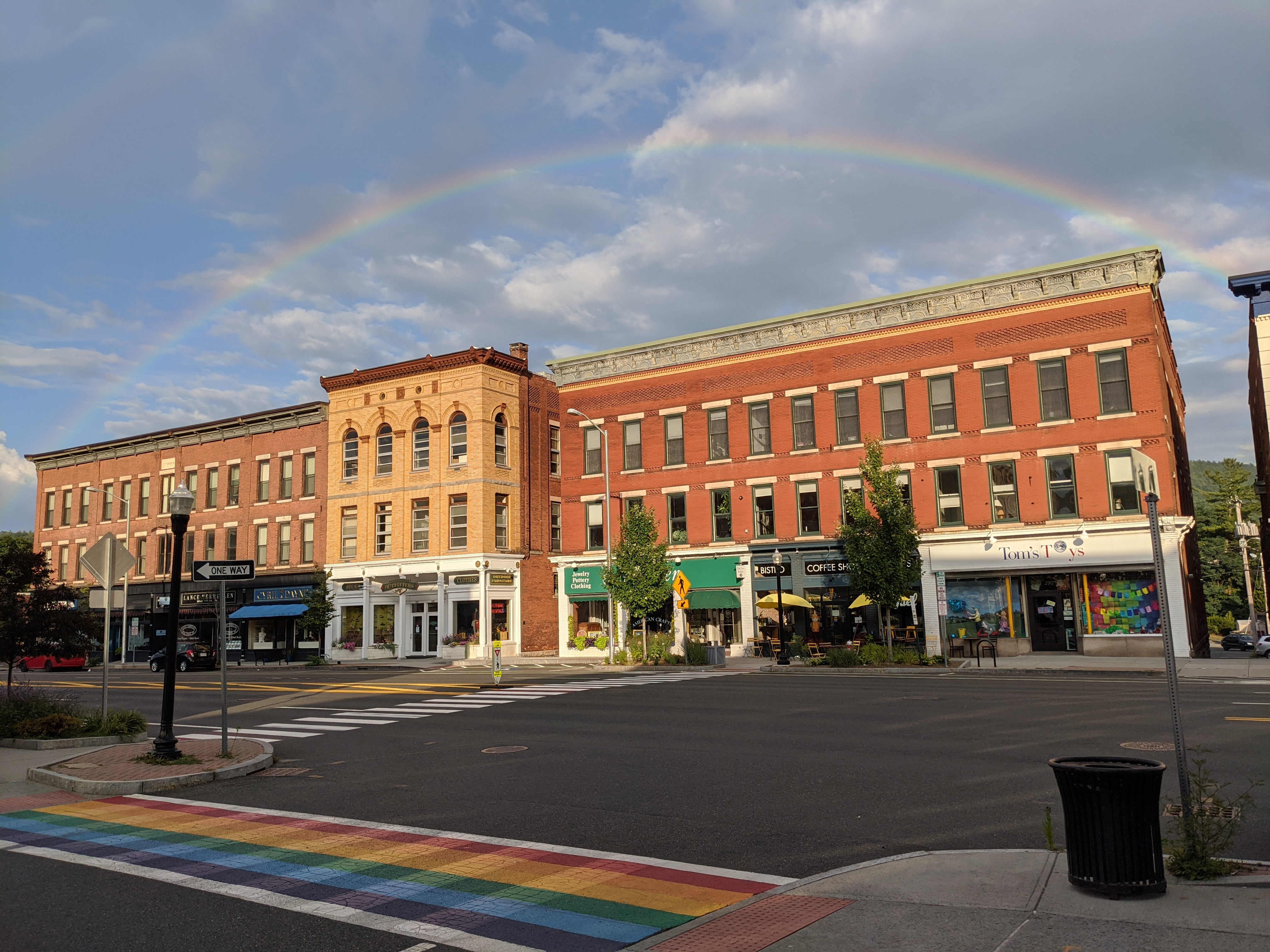 Main Street and Railroad Street intersection in downtown Great Barrington, Massachusetts. Wikimedia Commons, location in title.