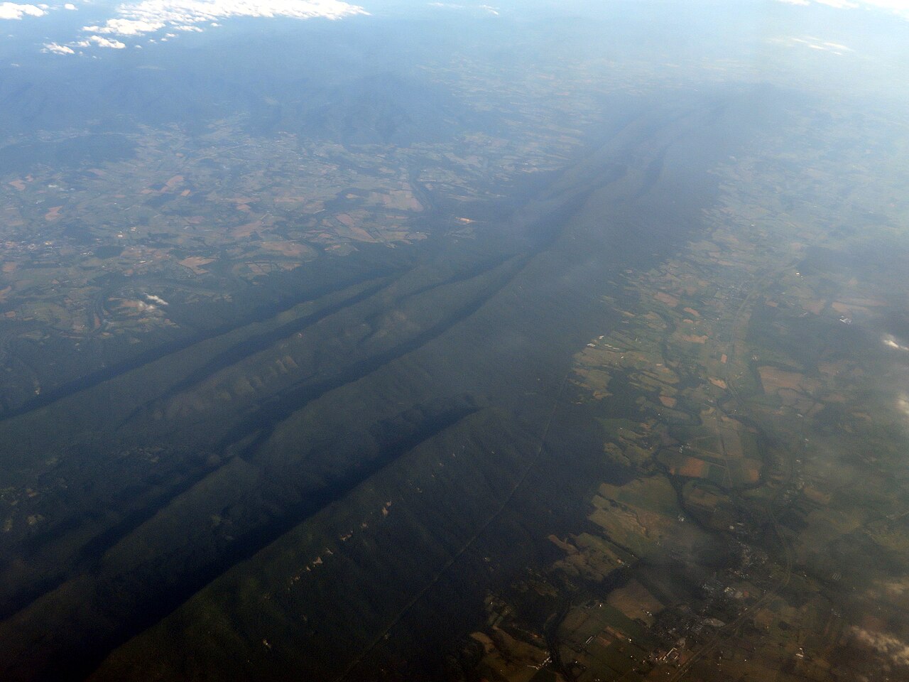 The Massanutten syncline from the air, with valley farms on both sides, Virginia.