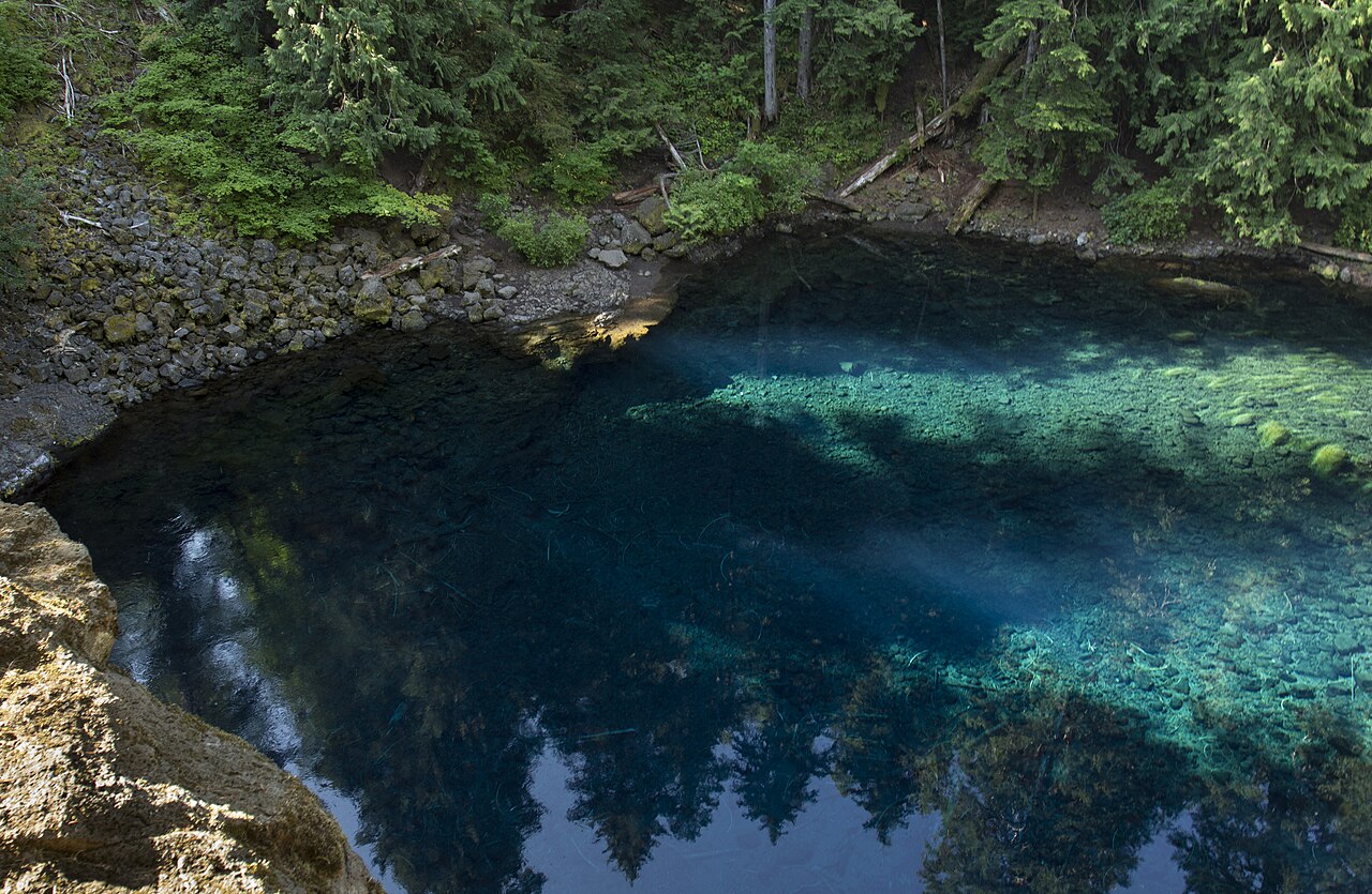Tamolitch Blue Pool, McKenzie River, Oregon.