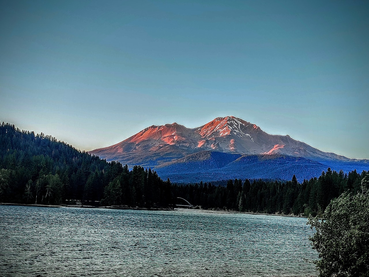 Alpenglow on Mount Shasta from Lake Siskiyou