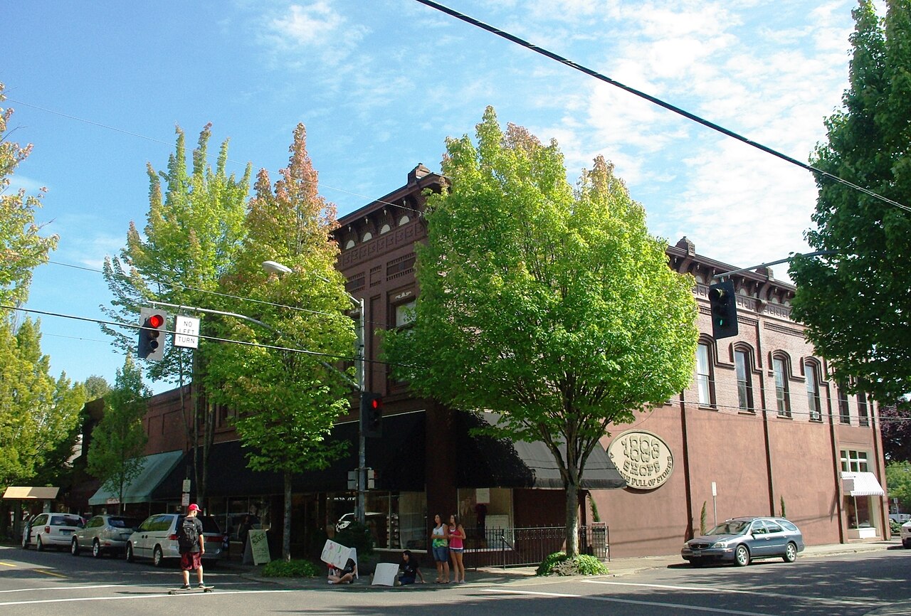 Downtown McMinnville at Third and Davis, Oregon.