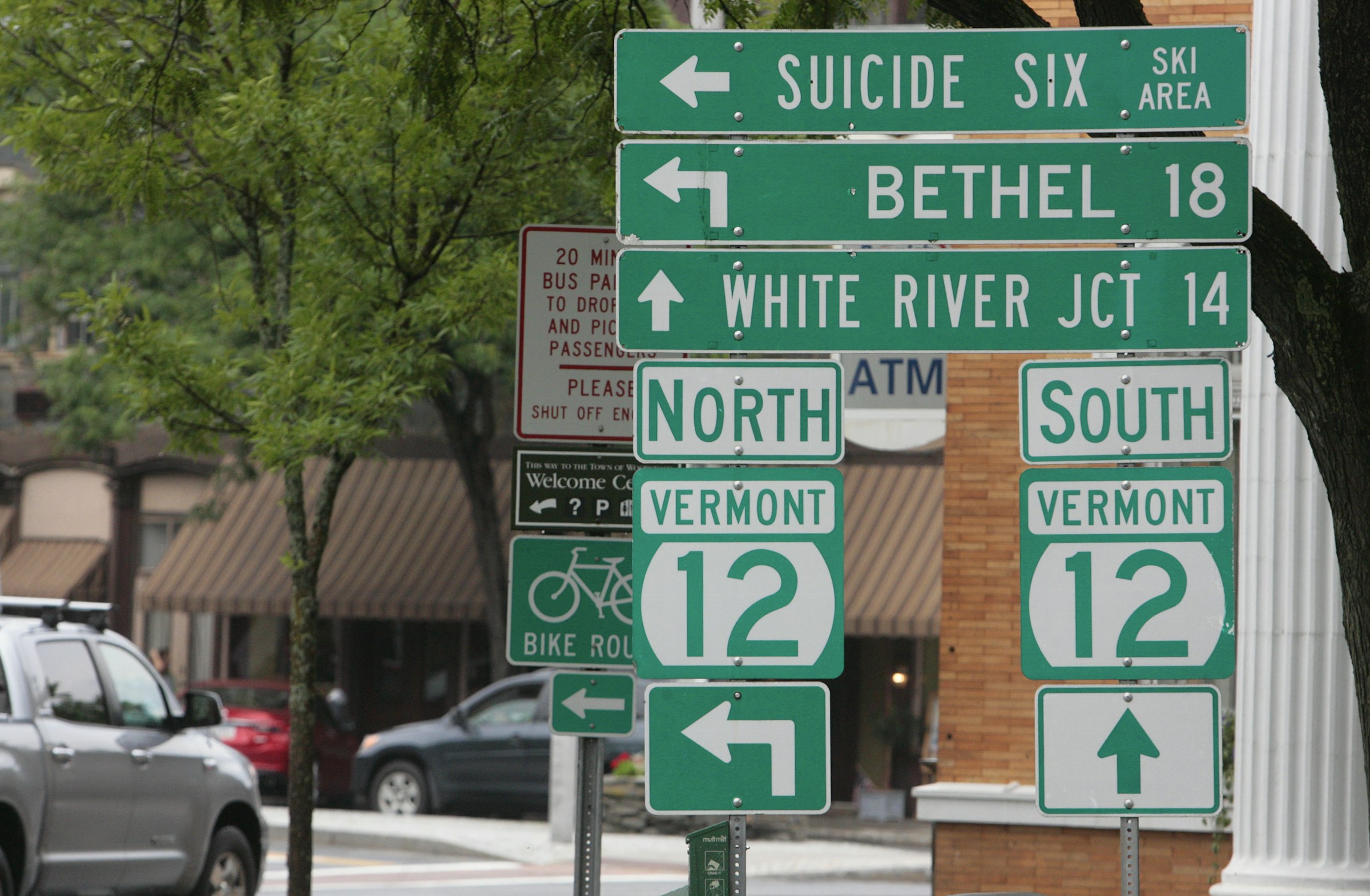 Road signs in Woodstock, Vermont. Unsplash photo location-tagged Woodstock, VT.