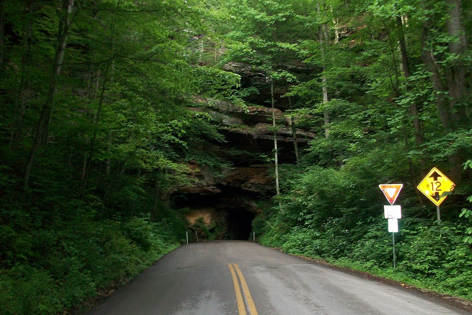 Nada Tunnel road into Red River Gorge Powell County