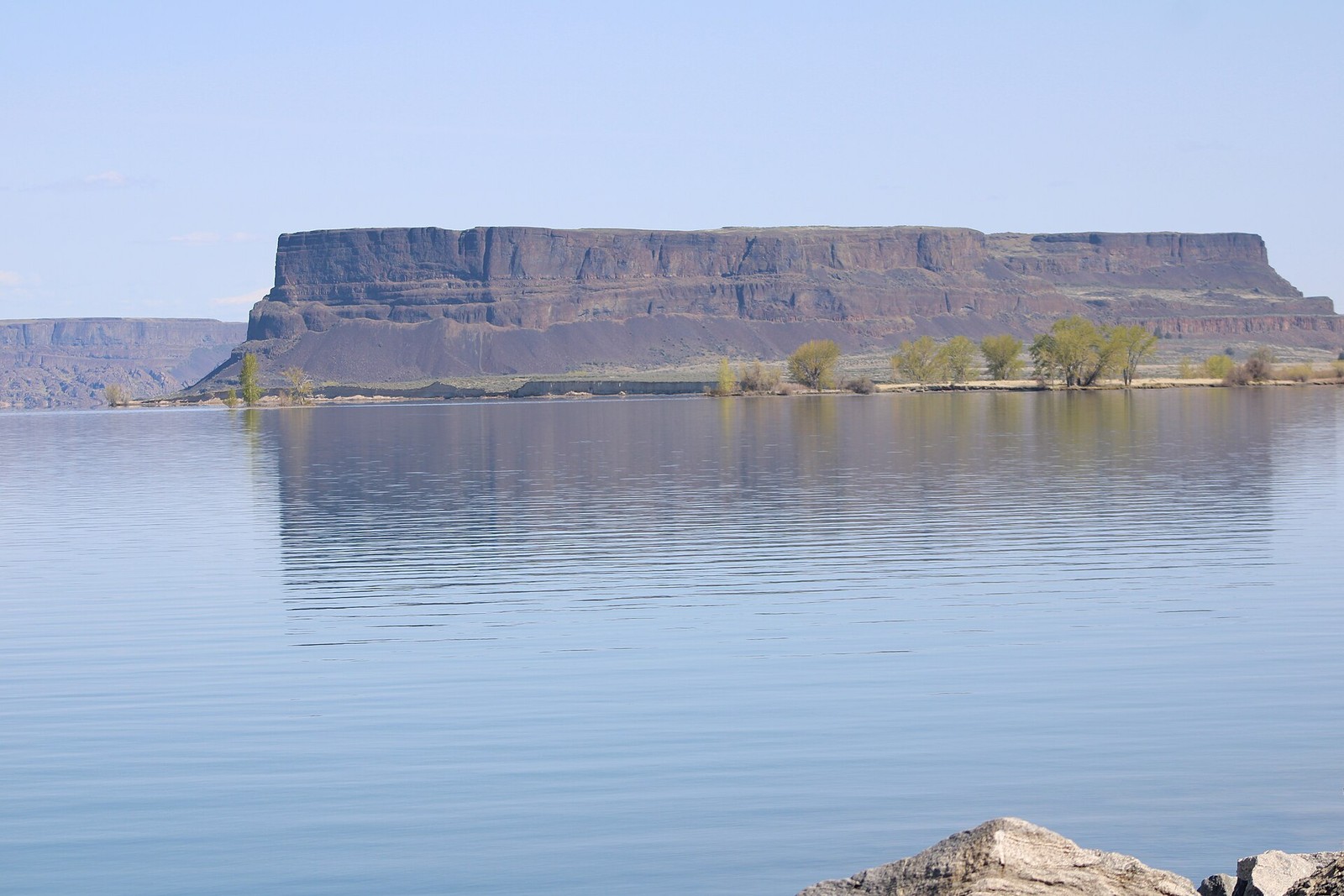Steamboat Rock across Banks Lake