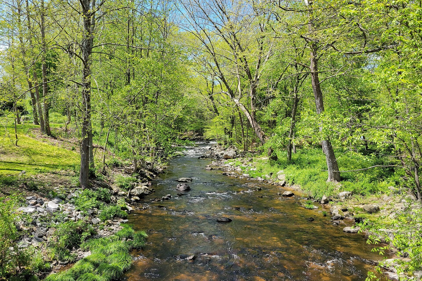 Mashamoquet Brook flowing through Pomfret, Connecticut