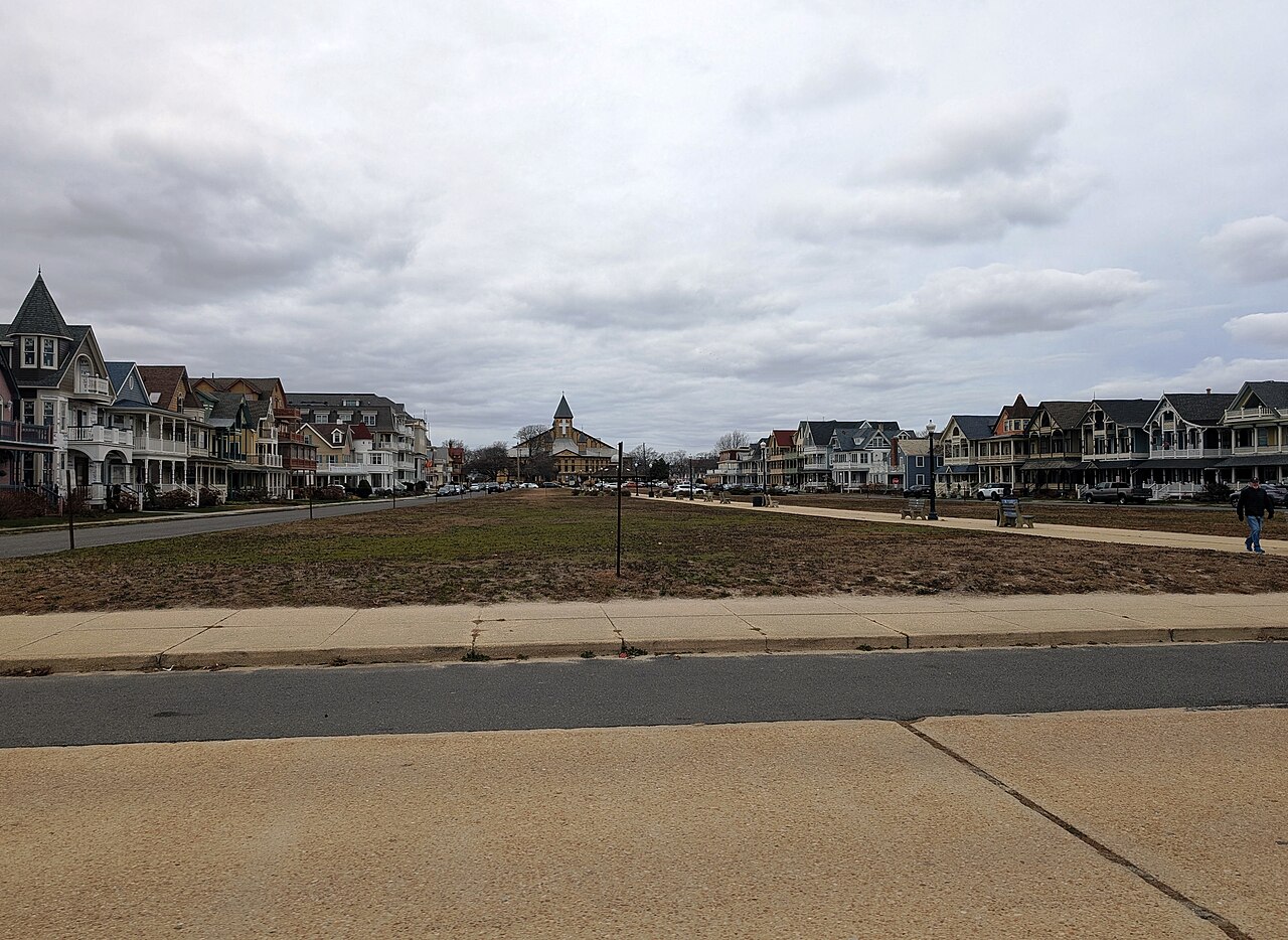 Ocean Path Park and the Great Auditorium from Ocean Avenue