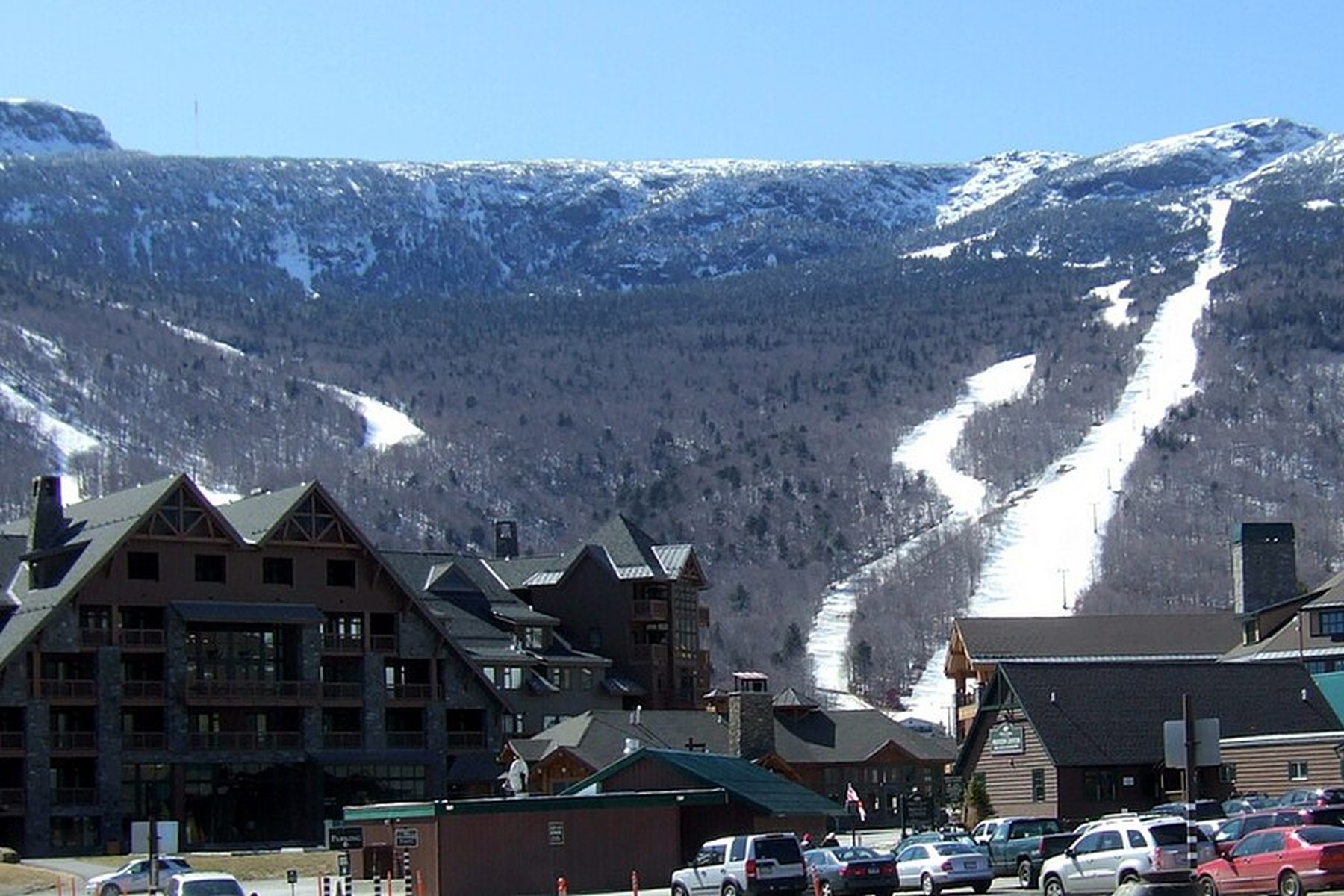 Stowe Mountain Resort base lodges and Mount Mansfield ski trails