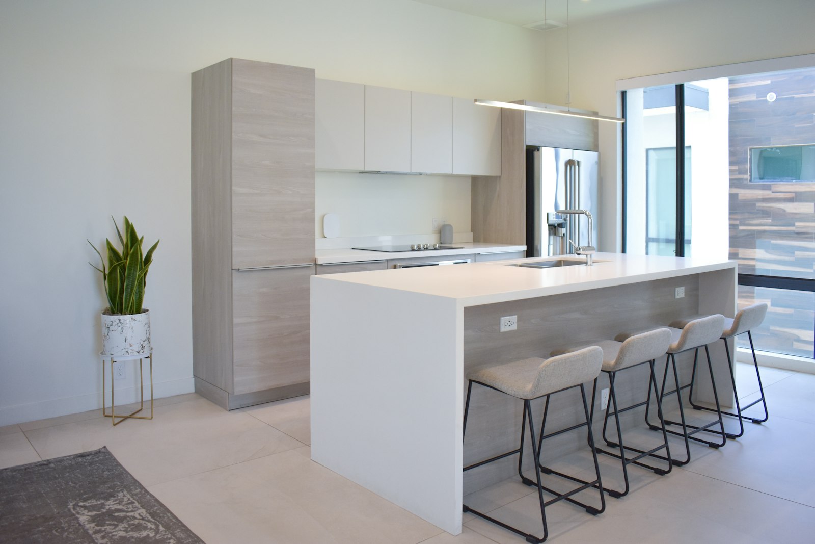 Stay kitchen island, no faces