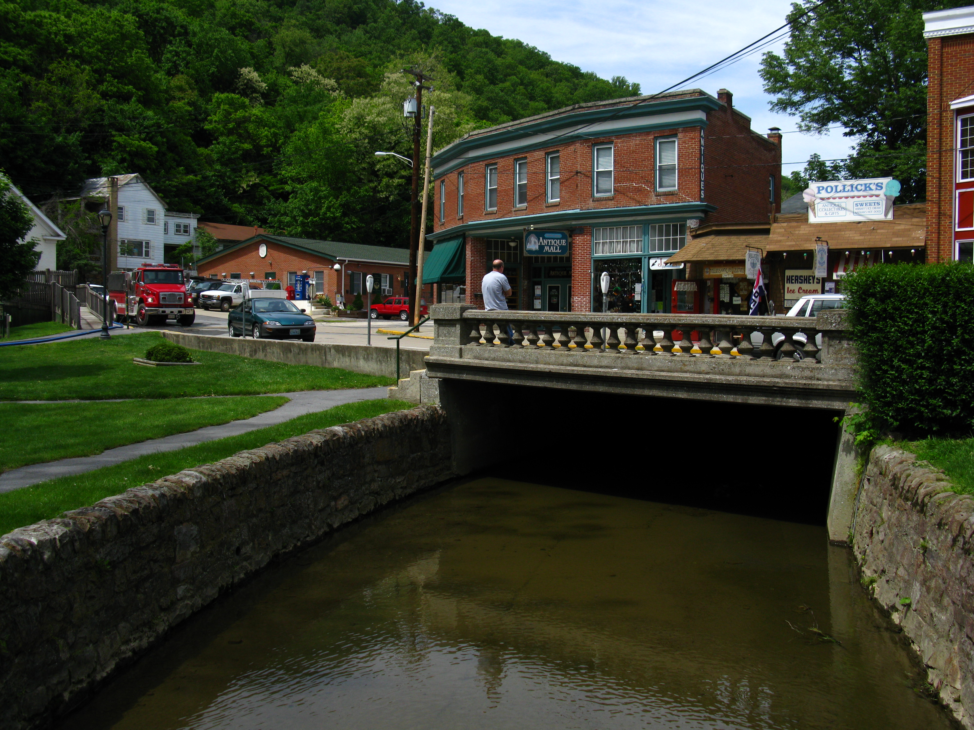 Fairfax Street edge of Berkeley Springs State Park in the Town of Bath