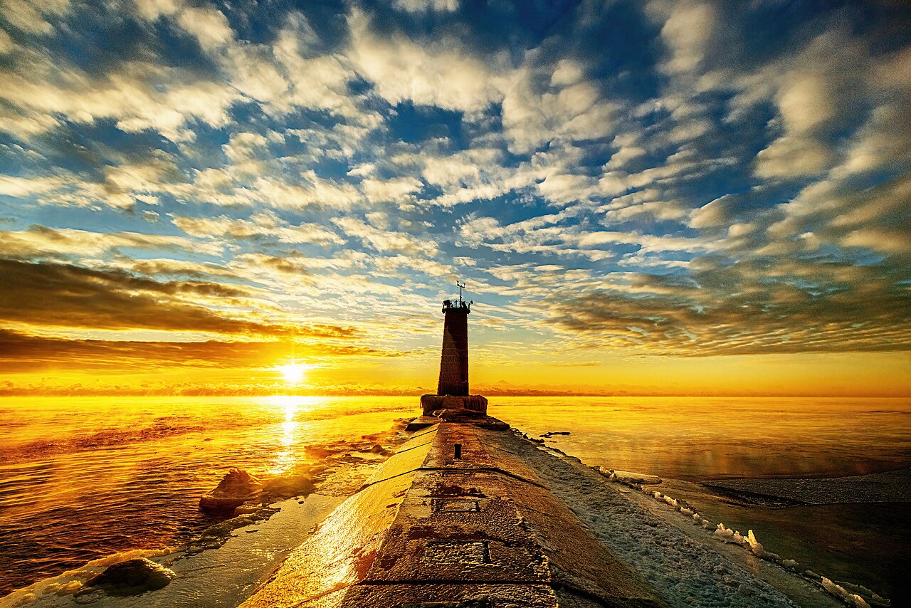 Sheboygan breakwater lighthouse at winter sunrise