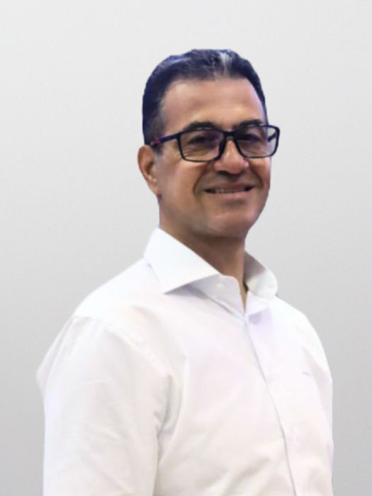 Sócio-Diretor da Gaswork e Gerente Nacional de Vendas da Gás Futuro. Com formação em Marketing e Gestão, iniciou sua carreira na Agip do Brasil. Coordenou a implantação de dezenas de postos de GNV no Rio de Janeiro e, a partir de 2004, desenvolveu o mercado de gás natural no Nordeste. Desde 2020, foca em projetos da cadeia de biometano. Amilton Dutra