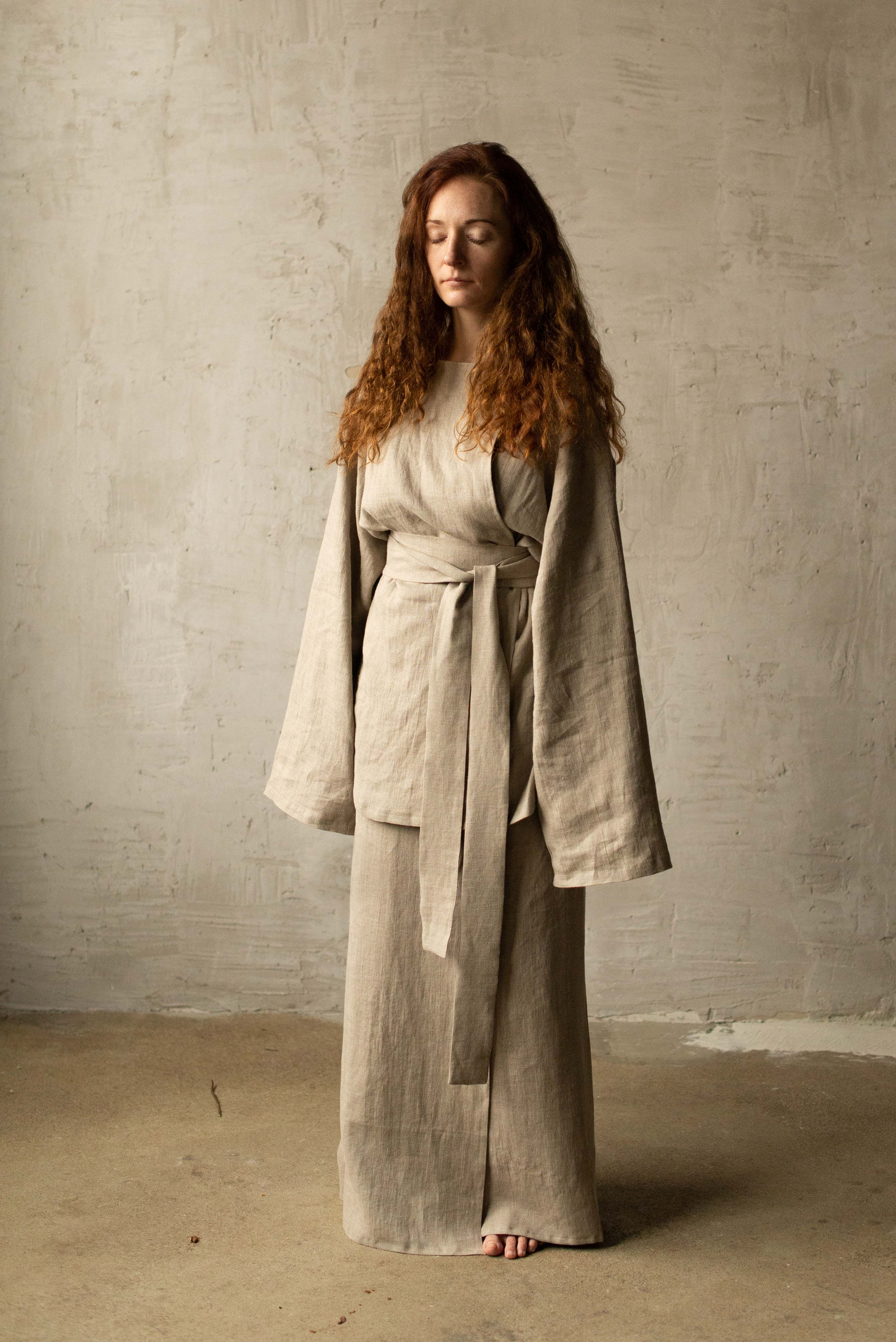 Lininis išlydėjimo rūbas su sijonu