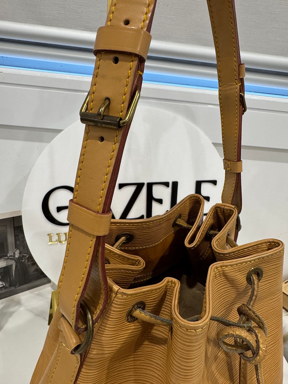 Thumbnail: Louis Vuitton  Noe Neo Bucket Bag 