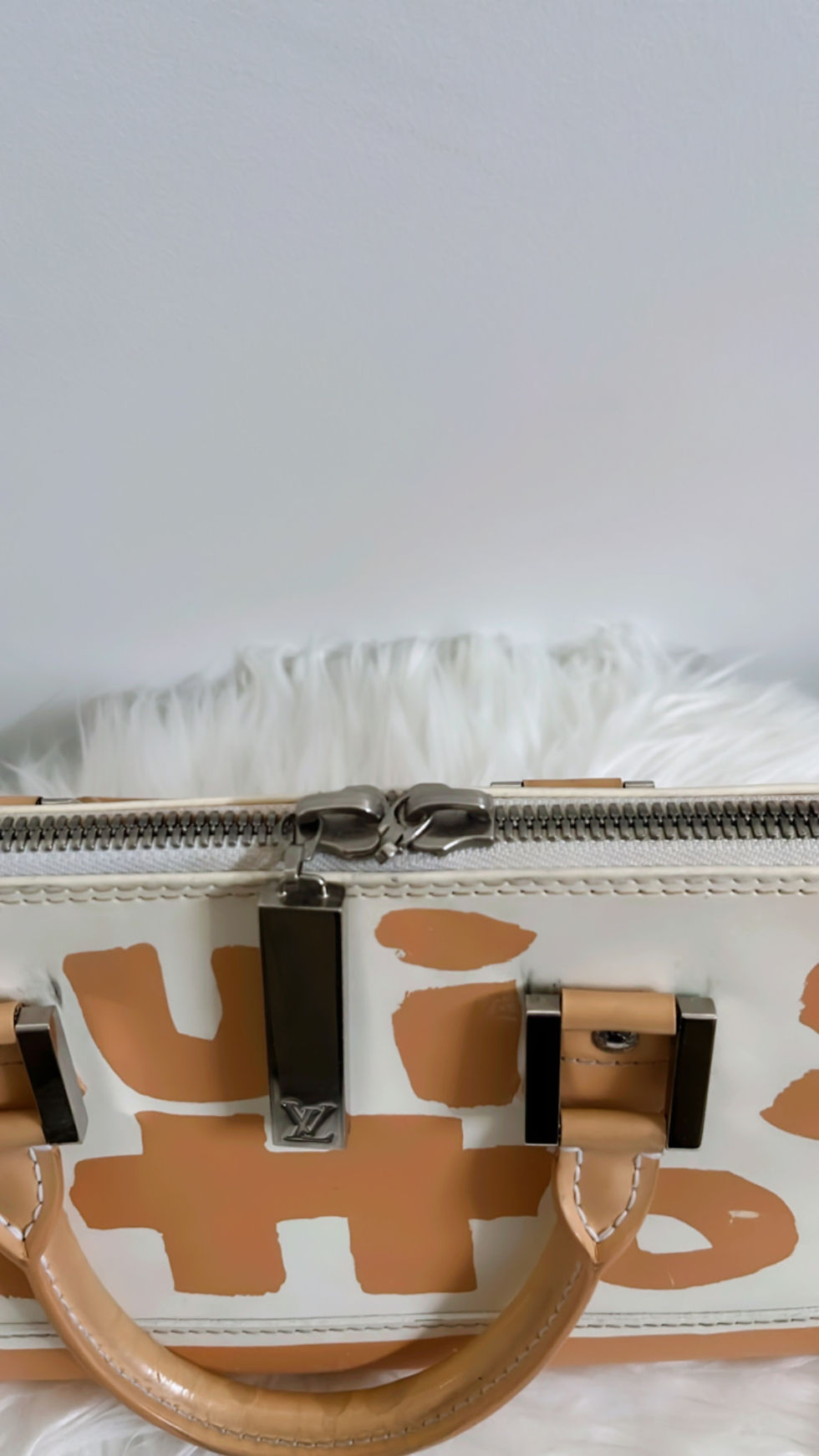 Thumbnail: Louis Vuitton Horizontal Alma Graffiti  Handbag 