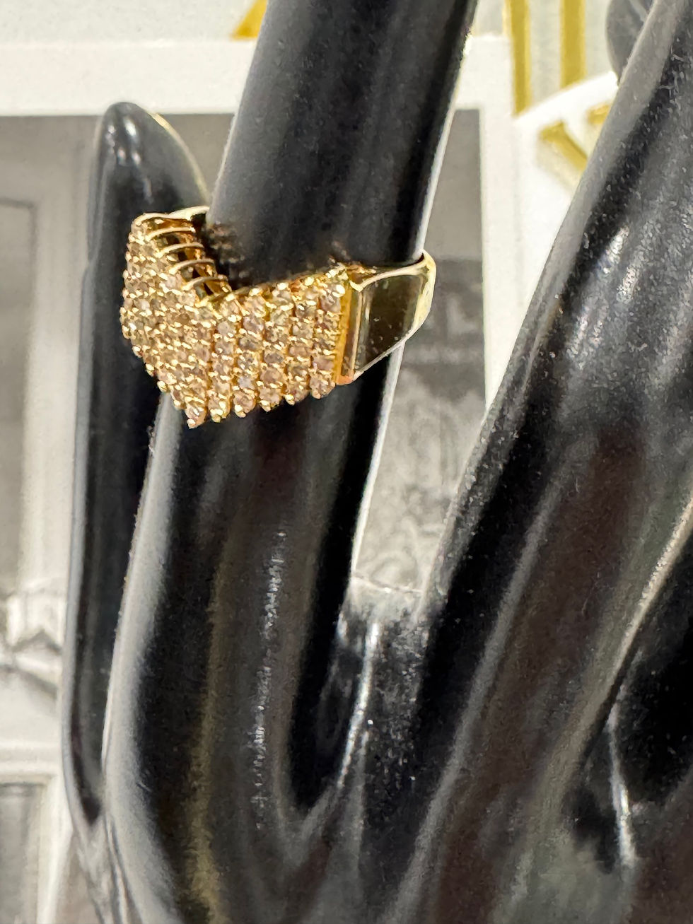 Thumbnail: Vintage1960 Pyramid Diamond Ring , 18K Yellow Gold  