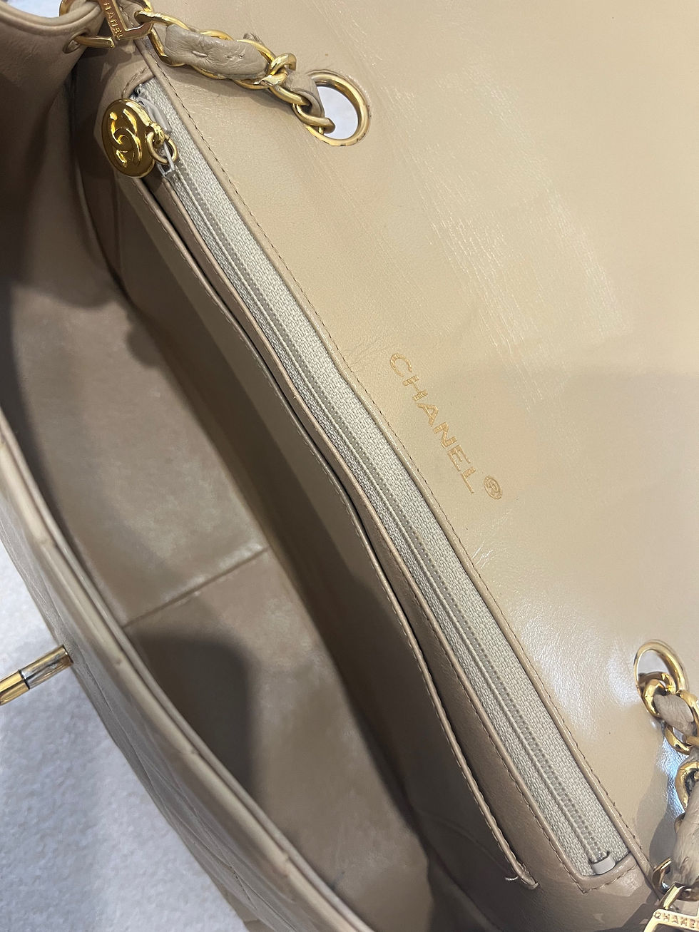 Thumbnail: CHANEL DIANA  Beige Lambskin vintage bag 1989