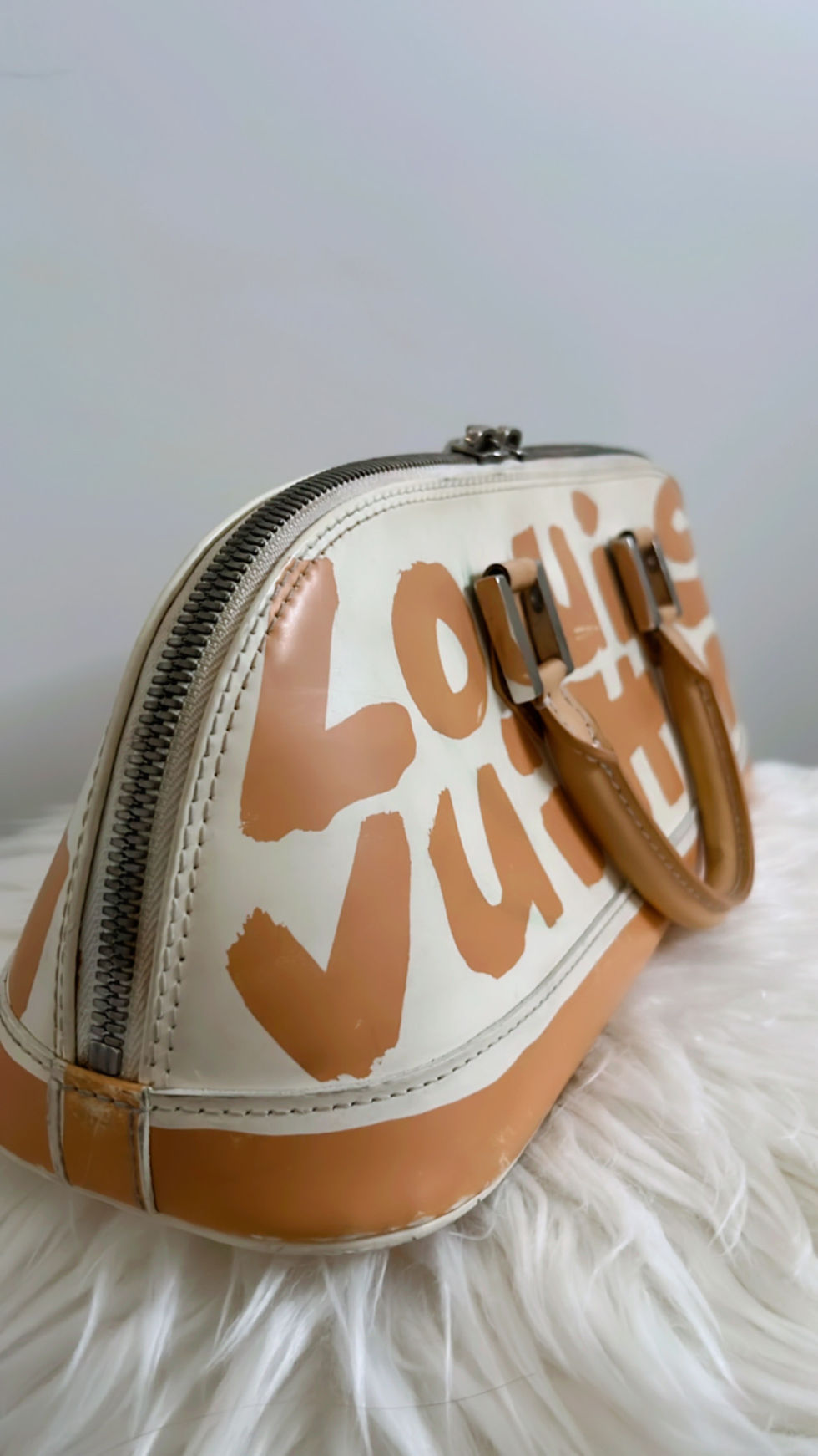 Thumbnail: Louis Vuitton Horizontal Alma Graffiti  Handbag 