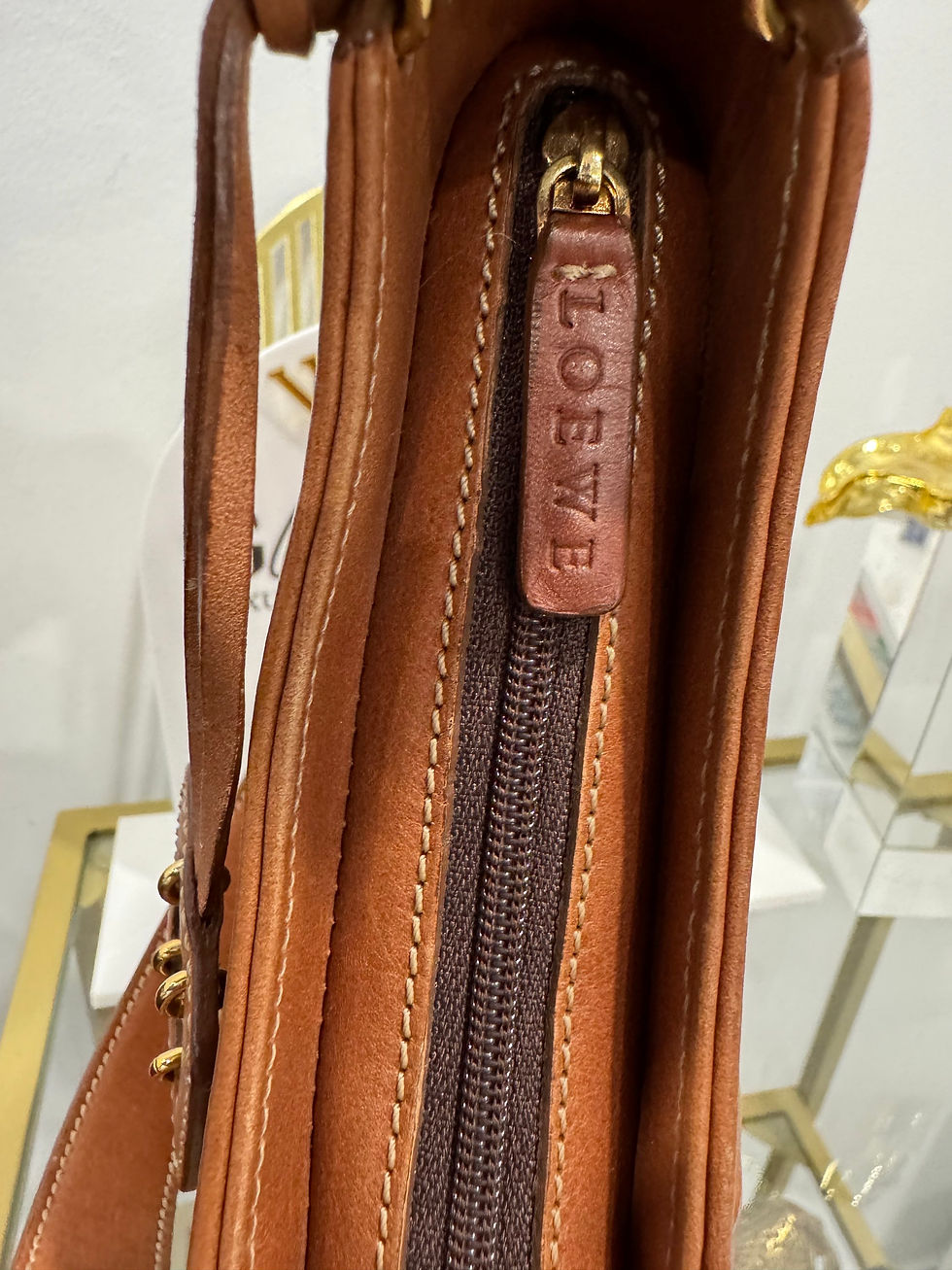 Thumbnail: Vintage LOEWE Tan Crossbody bag 