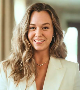 HannahHeadshotSite.png