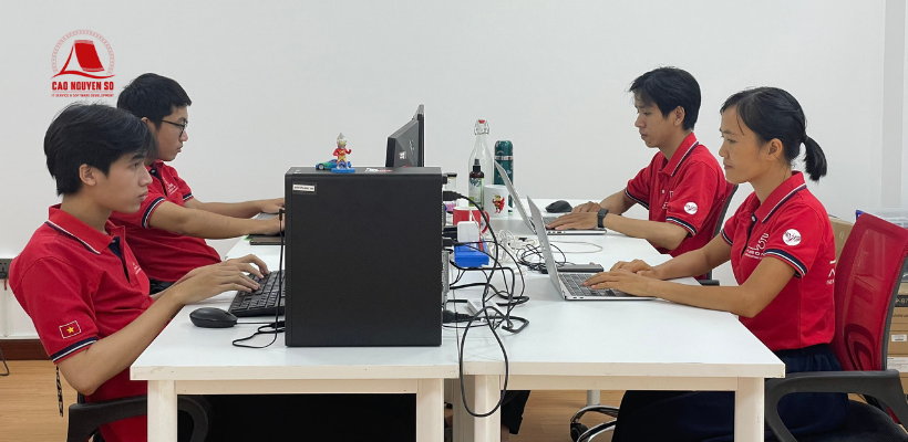 đội ngũ thực hiện thiết kế website của Cao Nguyên Số