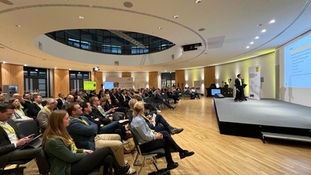 Location Decisions presents on the site selection process