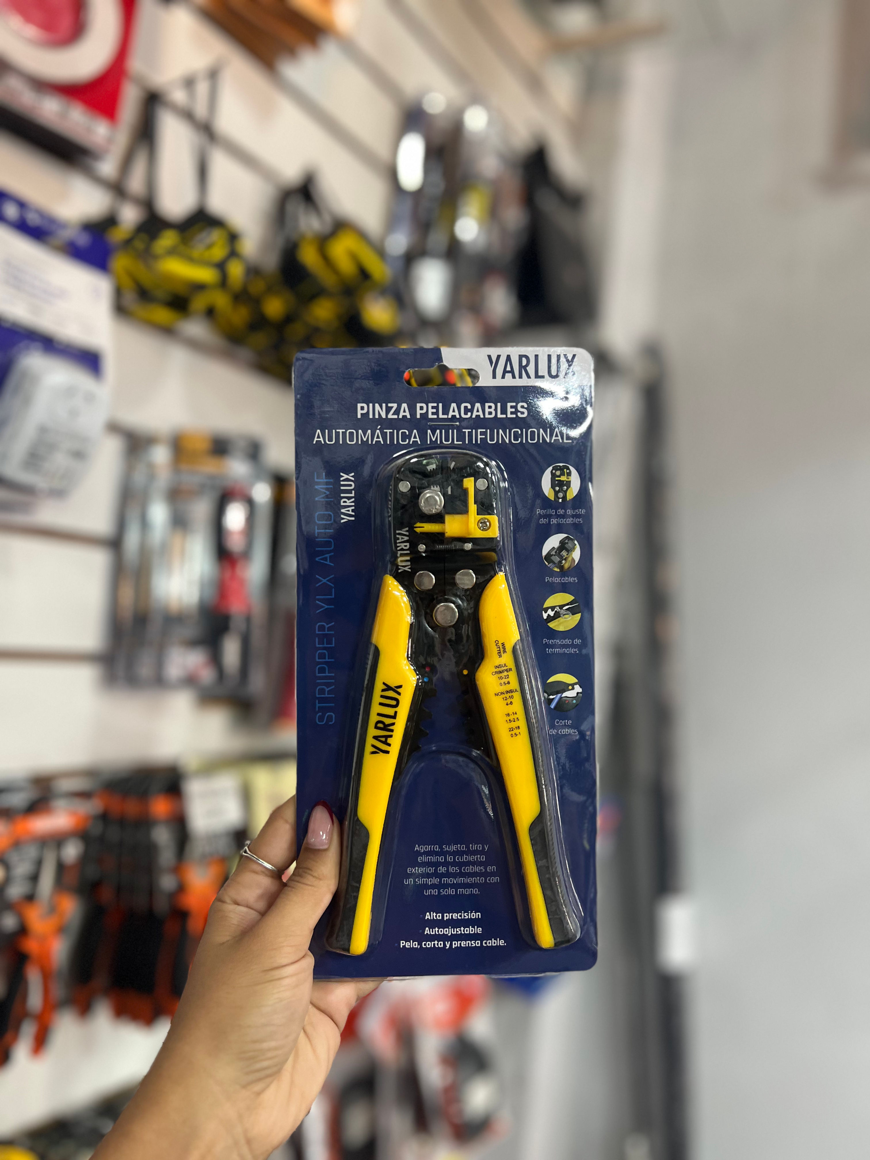 Pinza pelacables Yarlux