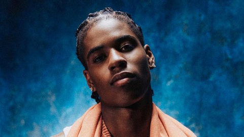 Usherを師匠にもち、Chris Brownから「次世代を担う存在」と認められた、2020年代のR&BスターJayDon。