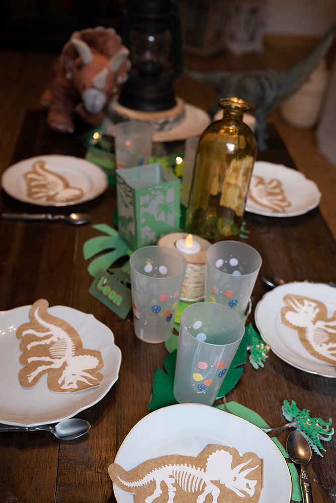 Table de goûter d'anniversaire thème dinosaure
