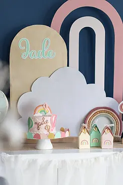 LacliquedesLoustics-Arc-en-ciel-sweet-table2.webp