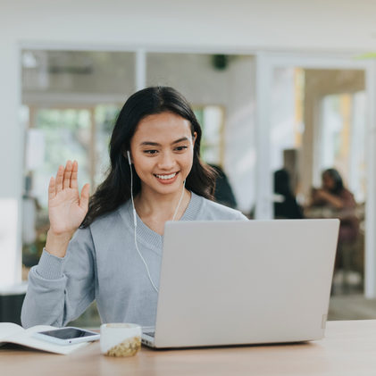 Online vs. In-Person Language Classes Which is Right for You - SpeakCharlie