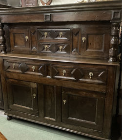 1680 Court cupboard
