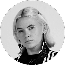 Laur Loncar (On-location Photographer).png