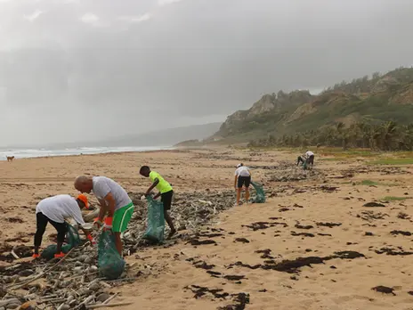 The Transformative Power of Volunteering: Giving Back to the Community