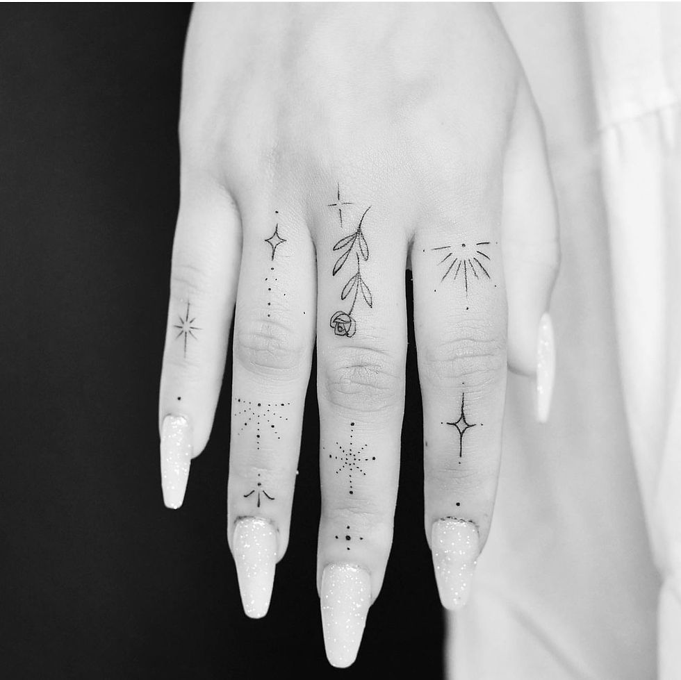 finger tattoo