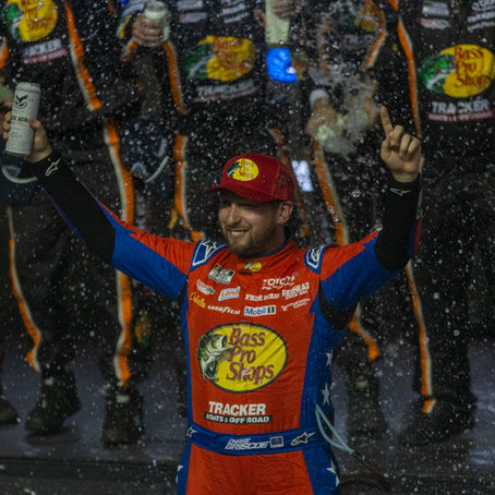 Chase Briscoe Gets Lucky in Vegas with a Sweep to Victory