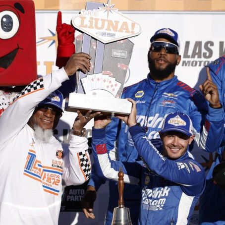 Kyle Larson Takes Home the Checkered in The LiUNA at Las Vegas Motor Speedway