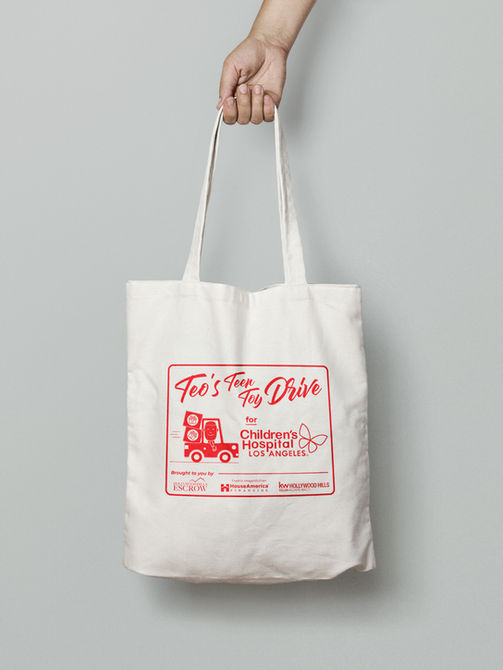 Teos Christmas Run Tote Bag Mockup.jpg