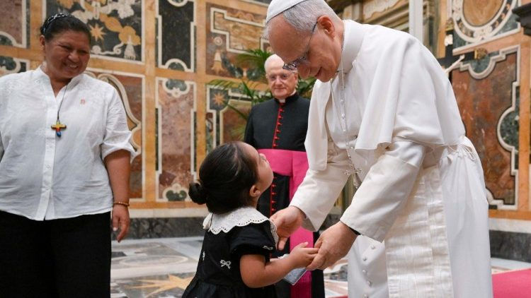 Papa escreve a uma mãe: confiar em Maria para enfrentar todas as incertezas