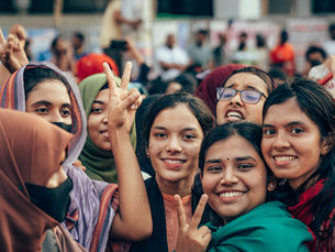 Bispo Regus: na Indonésia, os jovens lutam contra a corrupção e a desigualdade