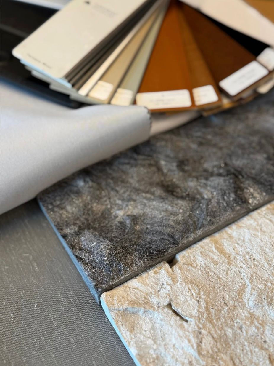 Mais que acabamento: O uso da pedra como linguagem do espaço