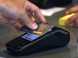 RBA to scrap card surcharges including eftpos, Mastercard and Visa